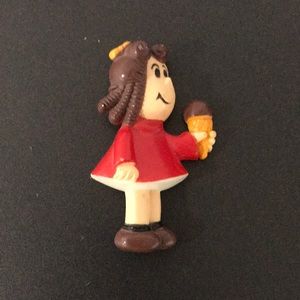 Vintage 1972 Little Lulu pin